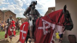Turniej rycerski w Łęczycy - rycerz na koniu